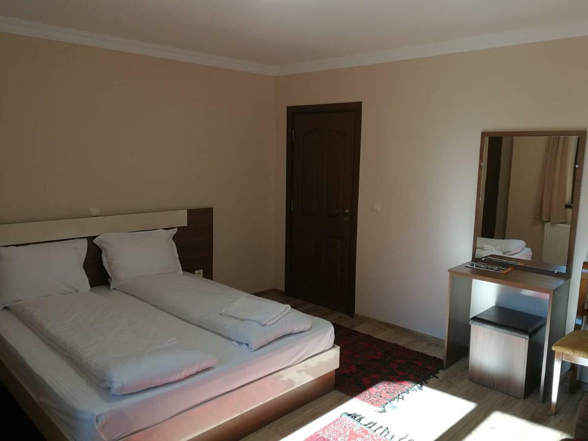 Слънчевата Къща Hotel Kovacevica Exterior photo